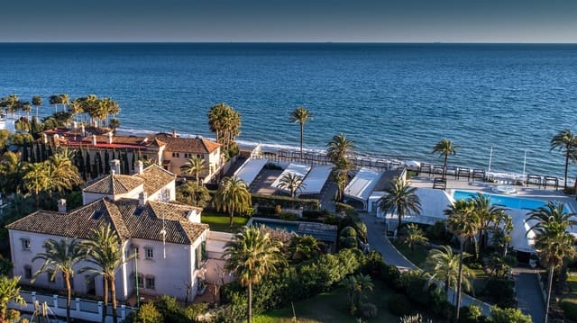 7 soverom Villa til salgs i Los Monteros, Marbella med svømmebasseng garasje - € 10 955 000 (Ref: 9012144)