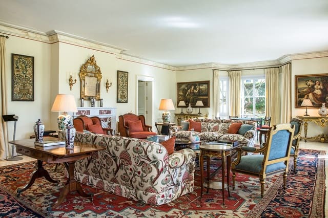 7 soverom Villa til salgs i Los Monteros, Marbella med svømmebasseng garasje - € 10 955 000 (Ref: 9012144)