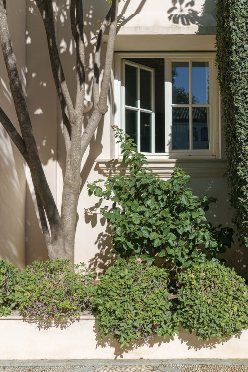 7 soverom Villa til salgs i Los Monteros med svømmebasseng garasje - € 10 955 000 (Ref: 9012144)