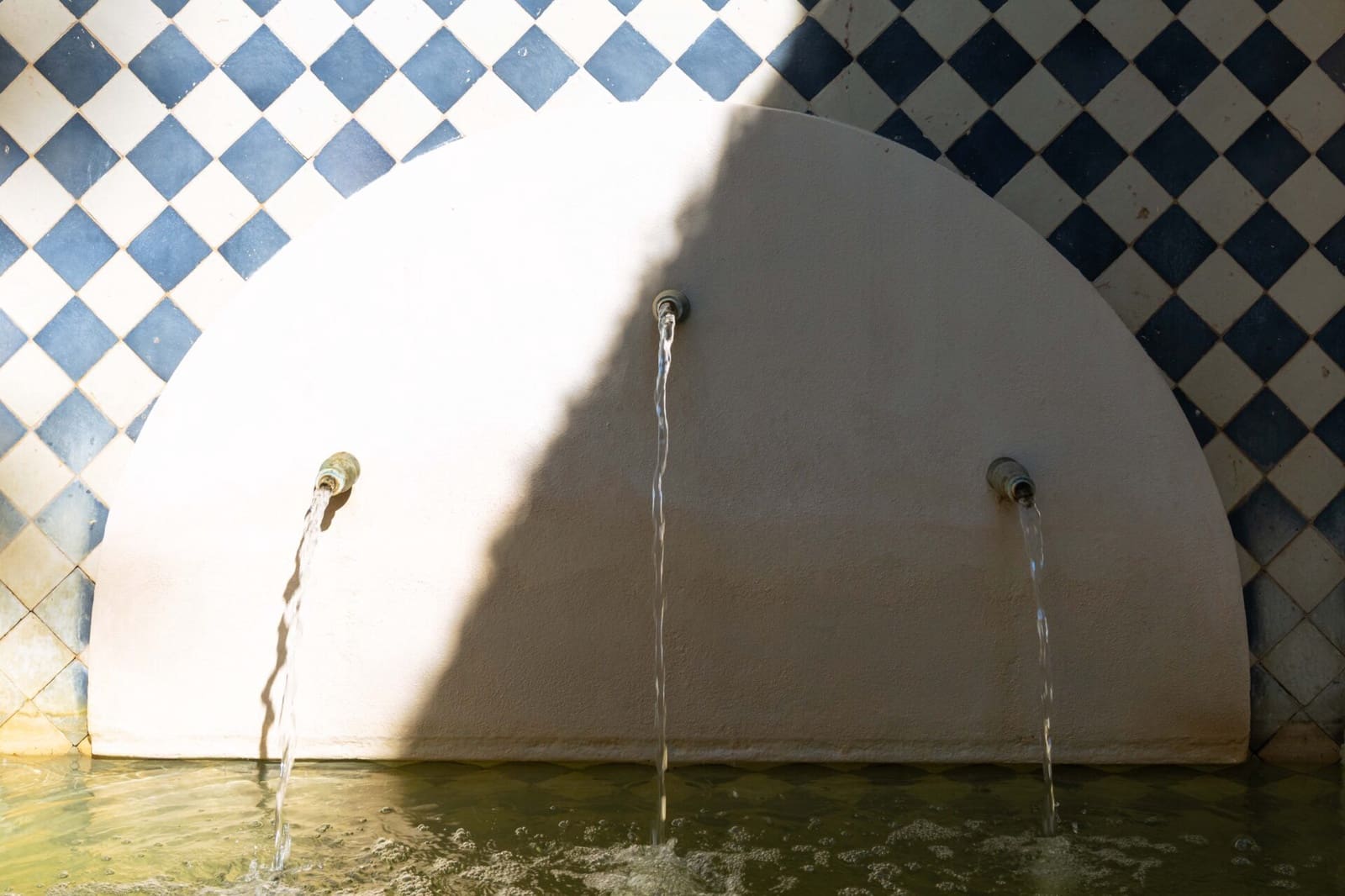 7 soverom Villa til salgs i Los Monteros med svømmebasseng garasje - € 10 955 000 (Ref: 9012144)