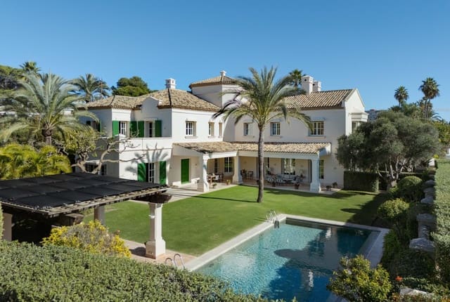 7 sypialnia Willa na sprzedaż w Los Monteros, Marbella z basenem garażem - 10 955 000 € (Ref: 9012144)