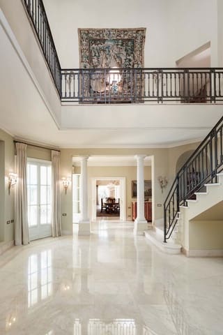 7 soveværelse Villa til salg i Los Monteros, Marbella med swimmingpool garage - € 10.955.000 (Ref: 9012144)