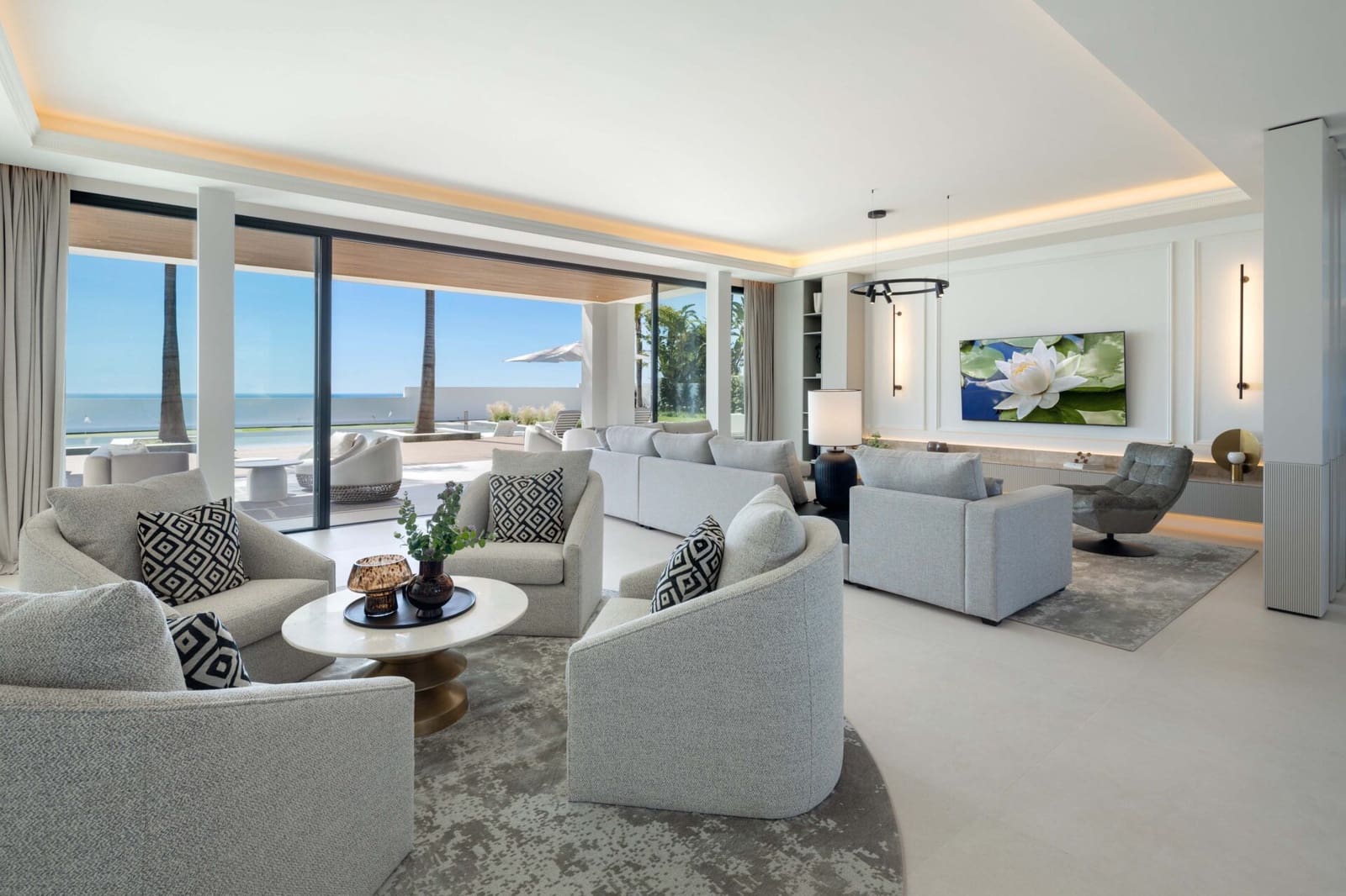 7 soverom Villa til salgs i Monte Halcones med svømmebasseng garasje - € 9 600 000 (Ref: 9017161)