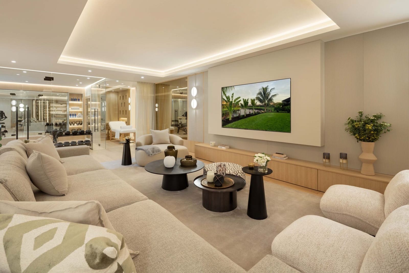 7 soverom Villa til salgs i Monte Halcones med svømmebasseng garasje - € 9 600 000 (Ref: 9017161)