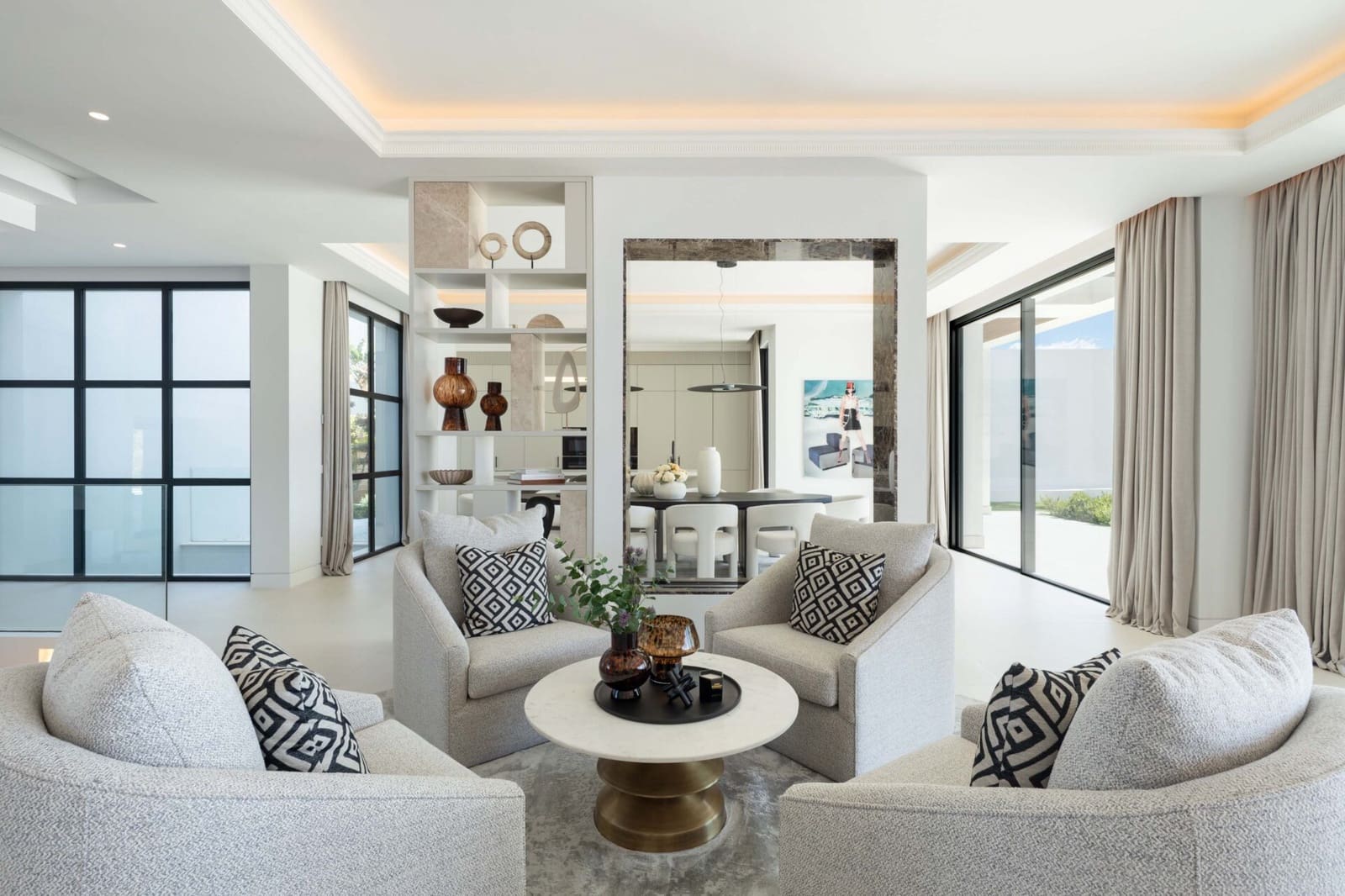 7 soverom Villa til salgs i Monte Halcones med svømmebasseng garasje - € 9 600 000 (Ref: 9017161)