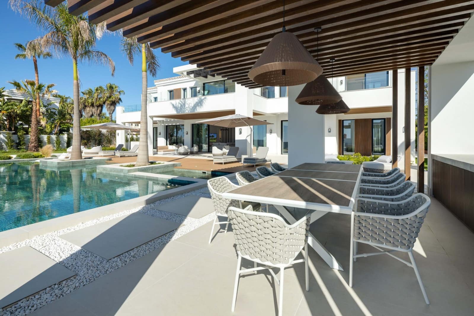 7 soverom Villa til salgs i Monte Halcones med svømmebasseng garasje - € 9 600 000 (Ref: 9017161)