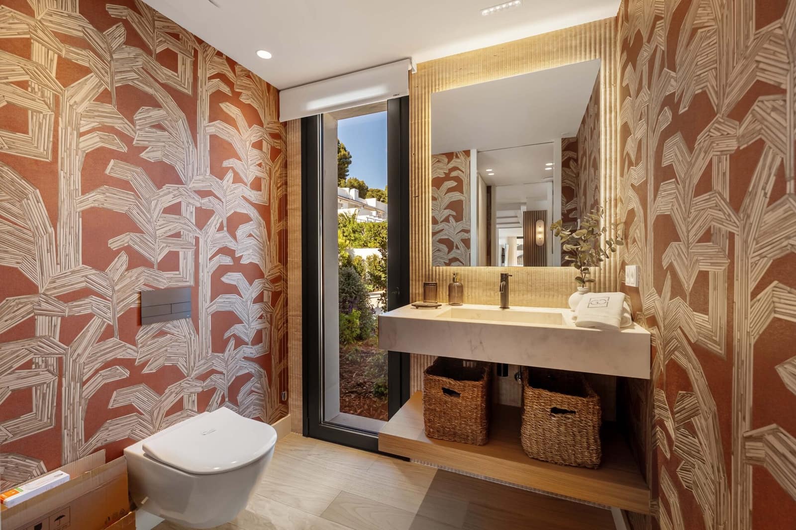 6 makuuhuone Huvila myytävänä paikassa Nueva Andalucia mukana uima-altaan 
autotalli - 8 650 000 € (Ref: 9023640)