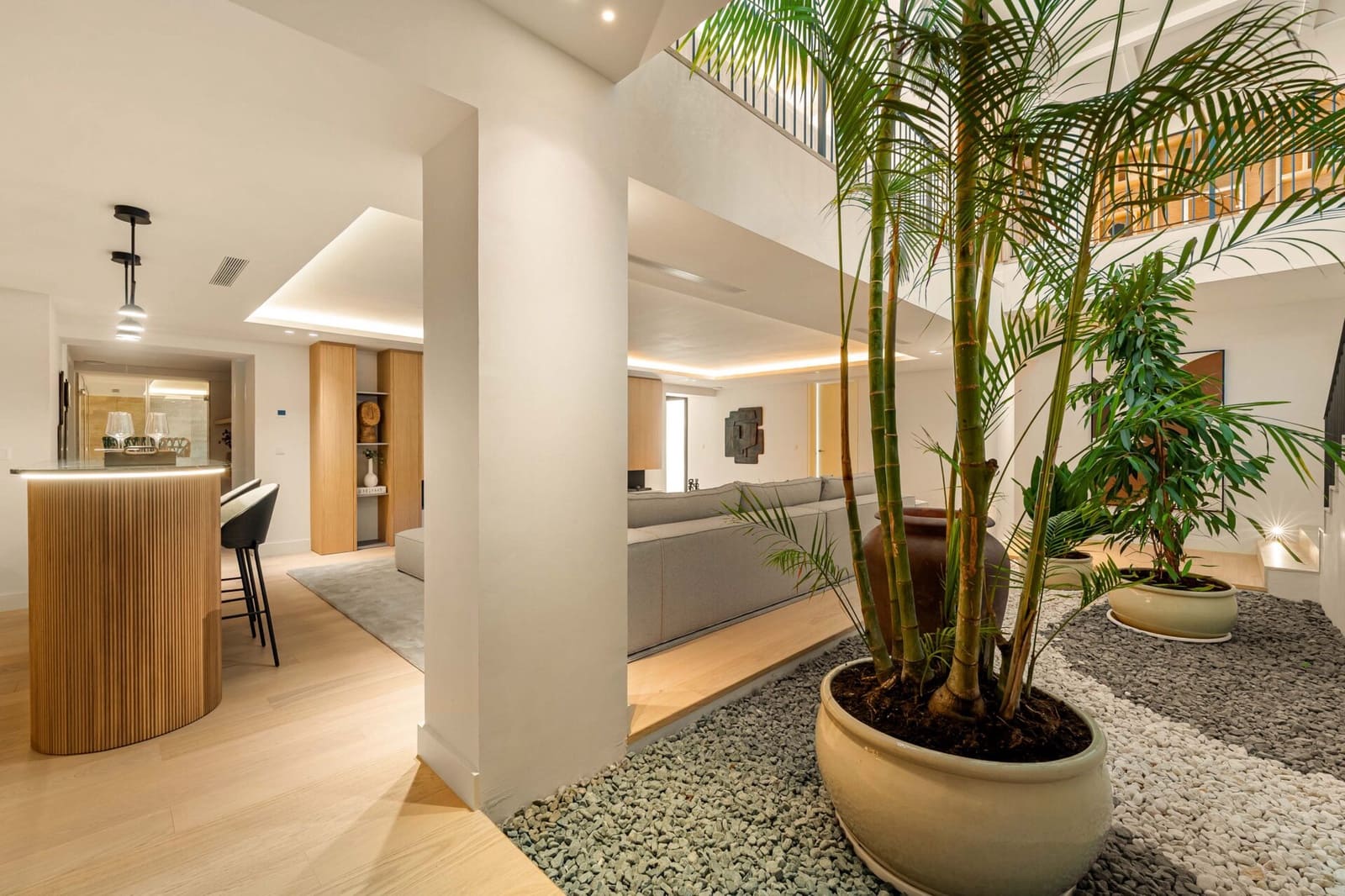 6 makuuhuone Huvila myytävänä paikassa Nueva Andalucia mukana uima-altaan 
autotalli - 8 650 000 € (Ref: 9023640)