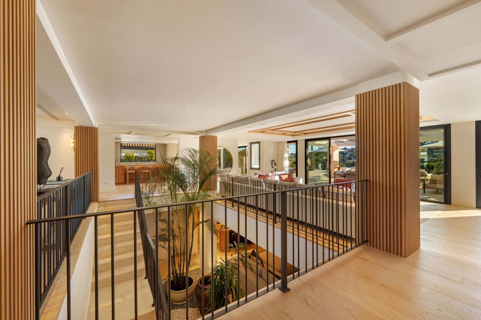 6 makuuhuone Huvila myytävänä paikassa Nueva Andalucia mukana uima-altaan 
autotalli - 8 650 000 € (Ref: 9023640)