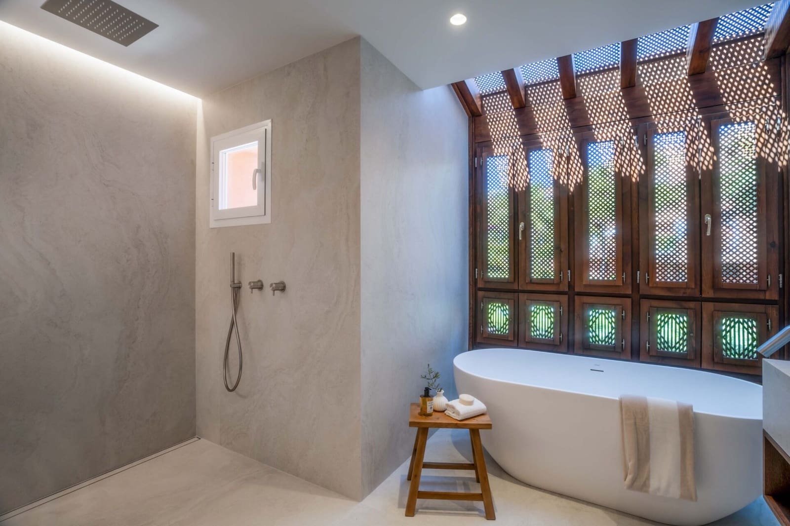 4 bedroom Penthouse for sale in Nueva Andalucia with pool garage - € 1,749,000 (Ref: 9026468)