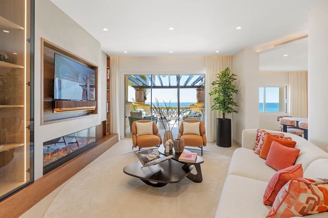 3 makuuhuone Huoneisto myytävänä paikassa Río Real, Marbella mukana uima-altaan 
autotalli - 2 995 000 € (Ref: 9029409)