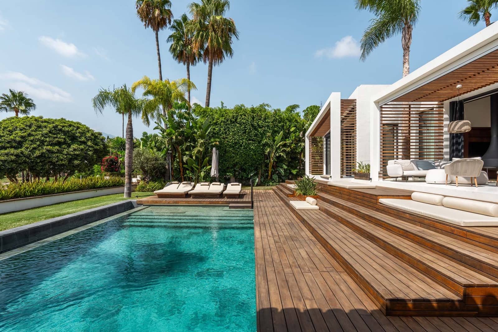 5 quarto Moradia para venda em Nueva Andalucia com piscina - 5 895 000 € (Ref: 9034326)