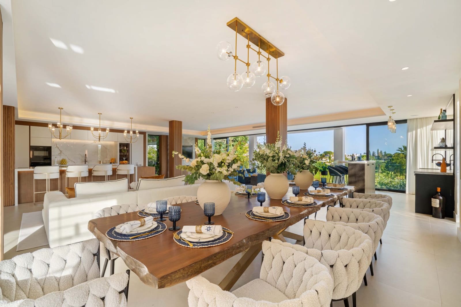 6 bedroom Villa for sale in Nueva Andalucia with pool garage - € 6,850,000 (Ref: 9048615)