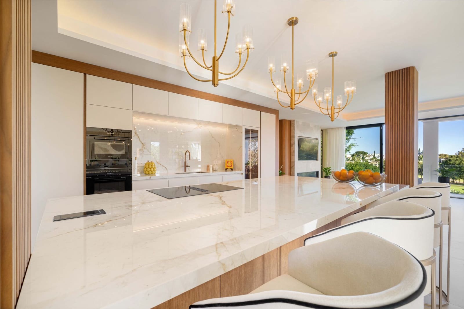 6 bedroom Villa for sale in Nueva Andalucia with pool garage - € 6,850,000 (Ref: 9048615)