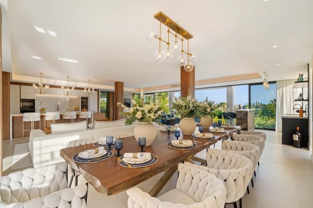 6 makuuhuone Huvila myytävänä paikassa Nueva Andalucia, Marbella mukana uima-altaan 
autotalli - 6 850 000 € (Ref: 9048615)