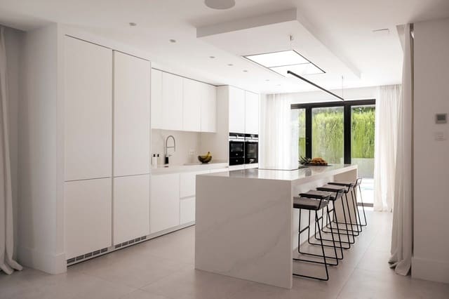 5 slaapkamer Villa te koop in Nueva Andalucia, Marbella met zwembad garage - € 4.950.000 (Ref: 9068732)