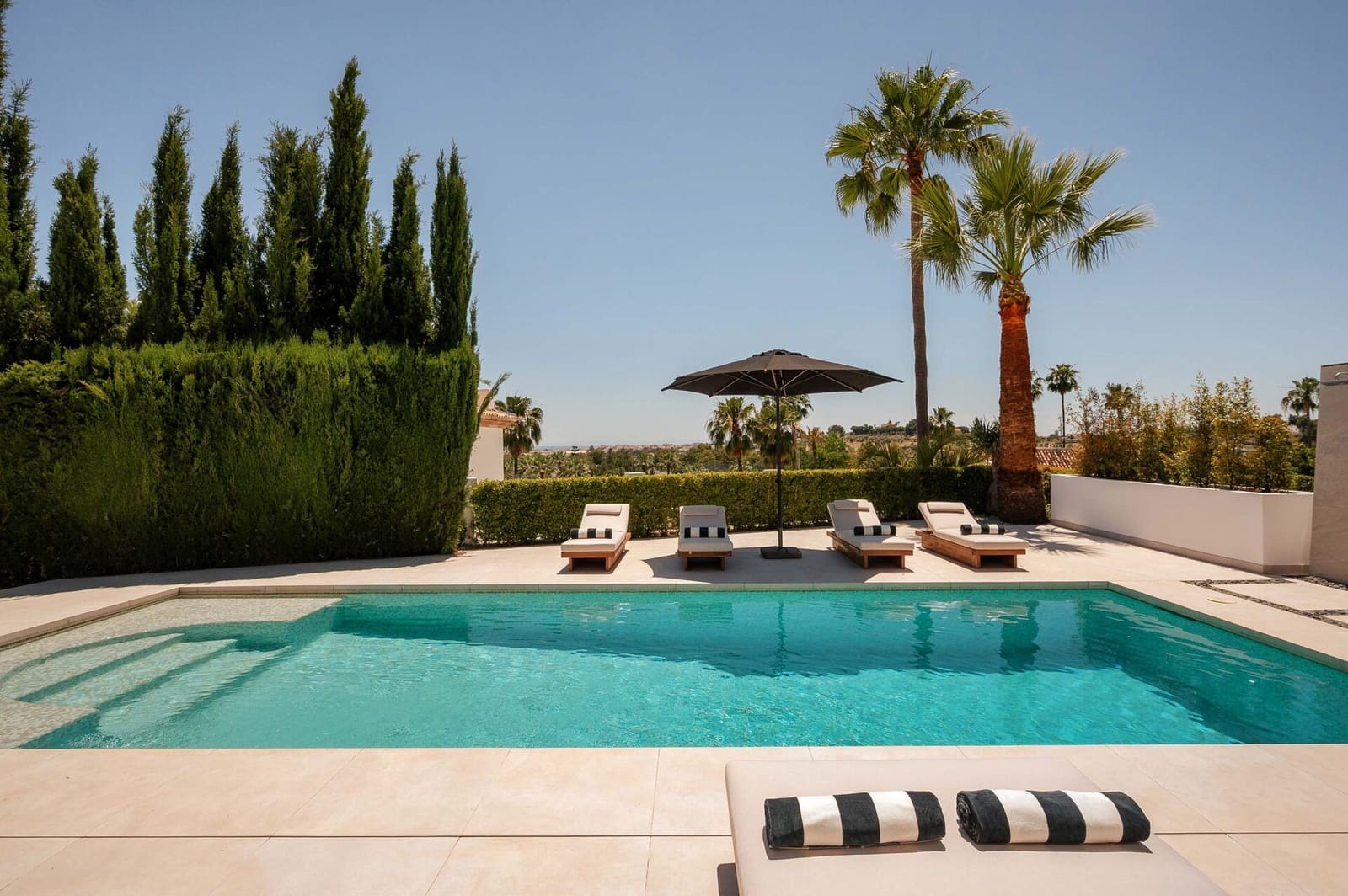 5 bedroom Villa for sale in Nueva Andalucia with pool garage - € 4,950,000 (Ref: 9068732)