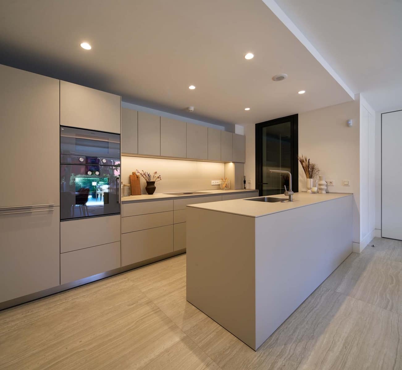 2 bedroom Apartment for sale in New Golden Mile with pool garage - € 995,000 (Ref: 9085132)