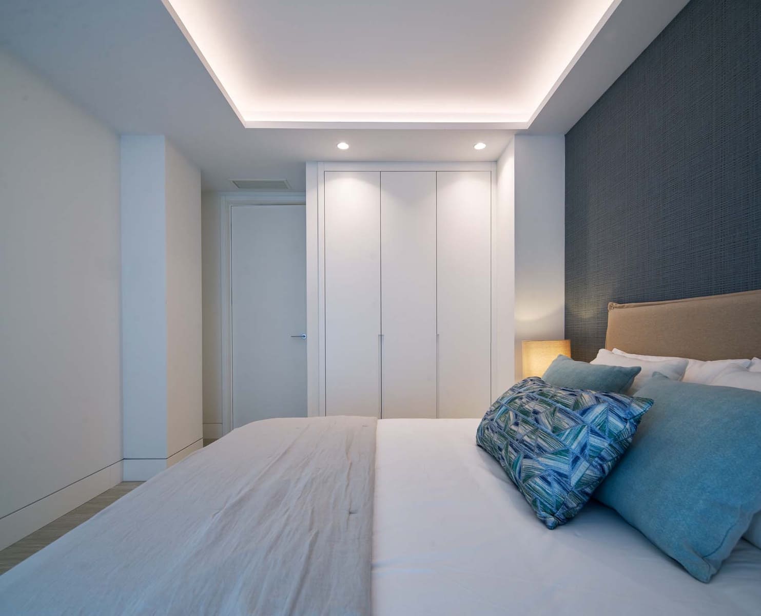 2 bedroom Apartment for sale in New Golden Mile with pool garage - € 995,000 (Ref: 9085132)