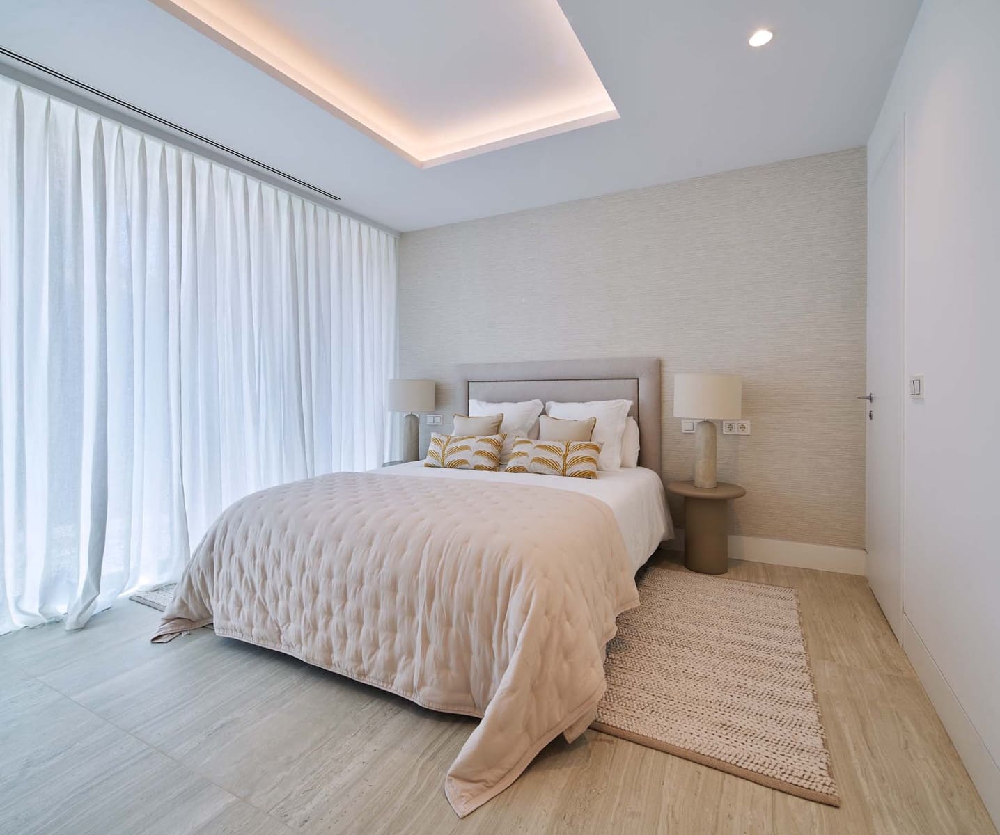 2 bedroom Apartment for sale in New Golden Mile with pool garage - € 995,000 (Ref: 9085132)