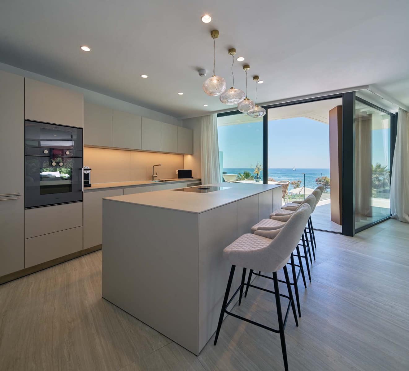 3 bedroom Apartment for sale in New Golden Mile with pool garage - € 2,950,000 (Ref: 9085133)