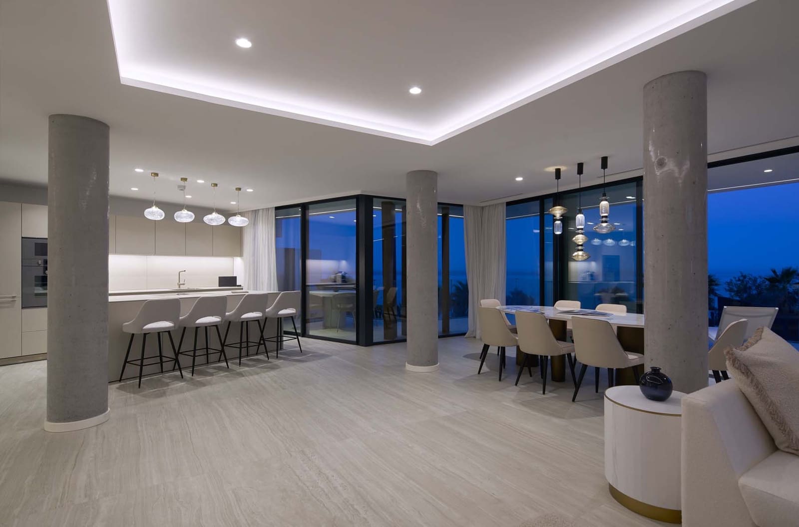 3 bedroom Apartment for sale in New Golden Mile with pool garage - € 2,950,000 (Ref: 9085133)