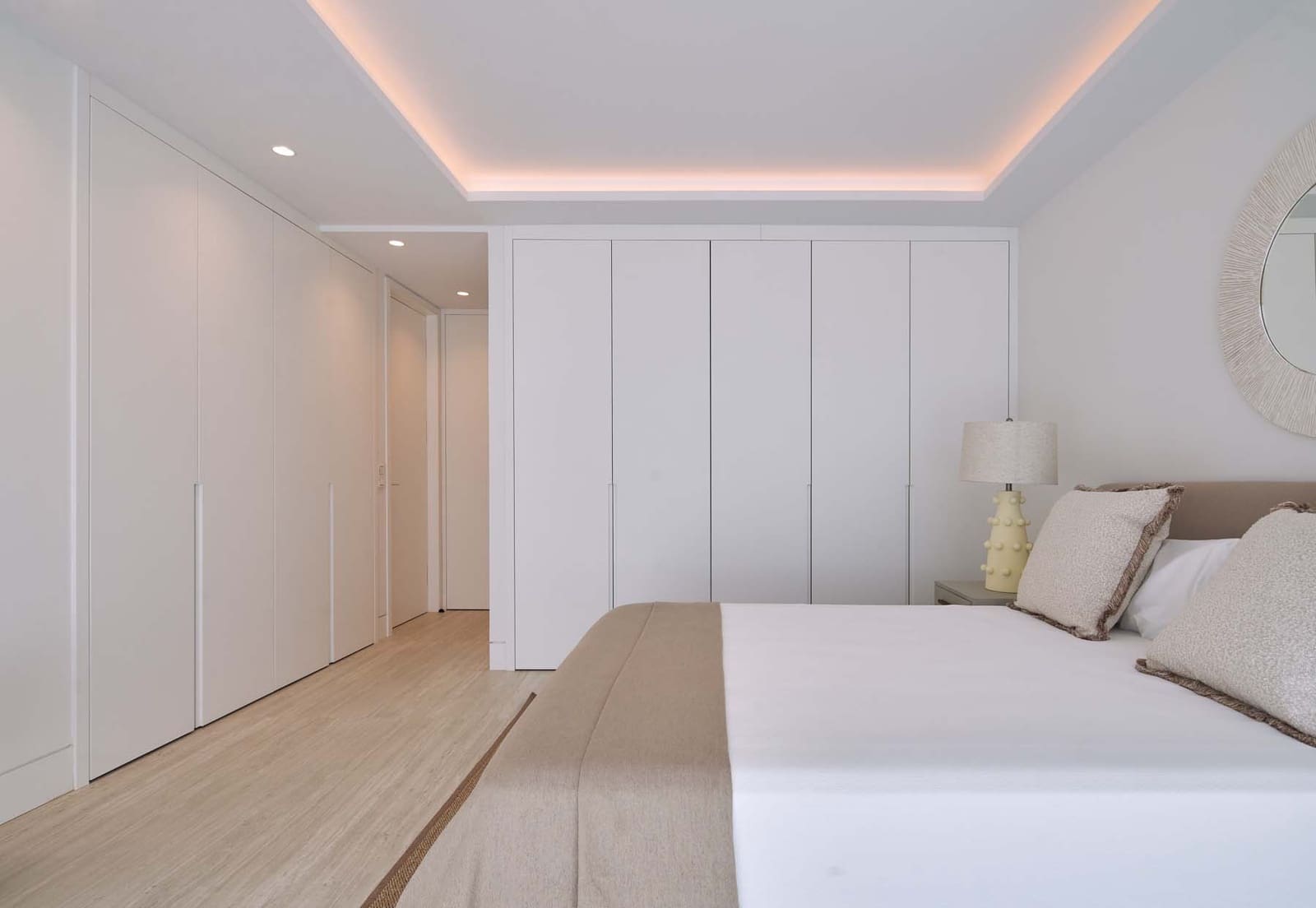 3 bedroom Apartment for sale in New Golden Mile with pool garage - € 2,950,000 (Ref: 9085133)