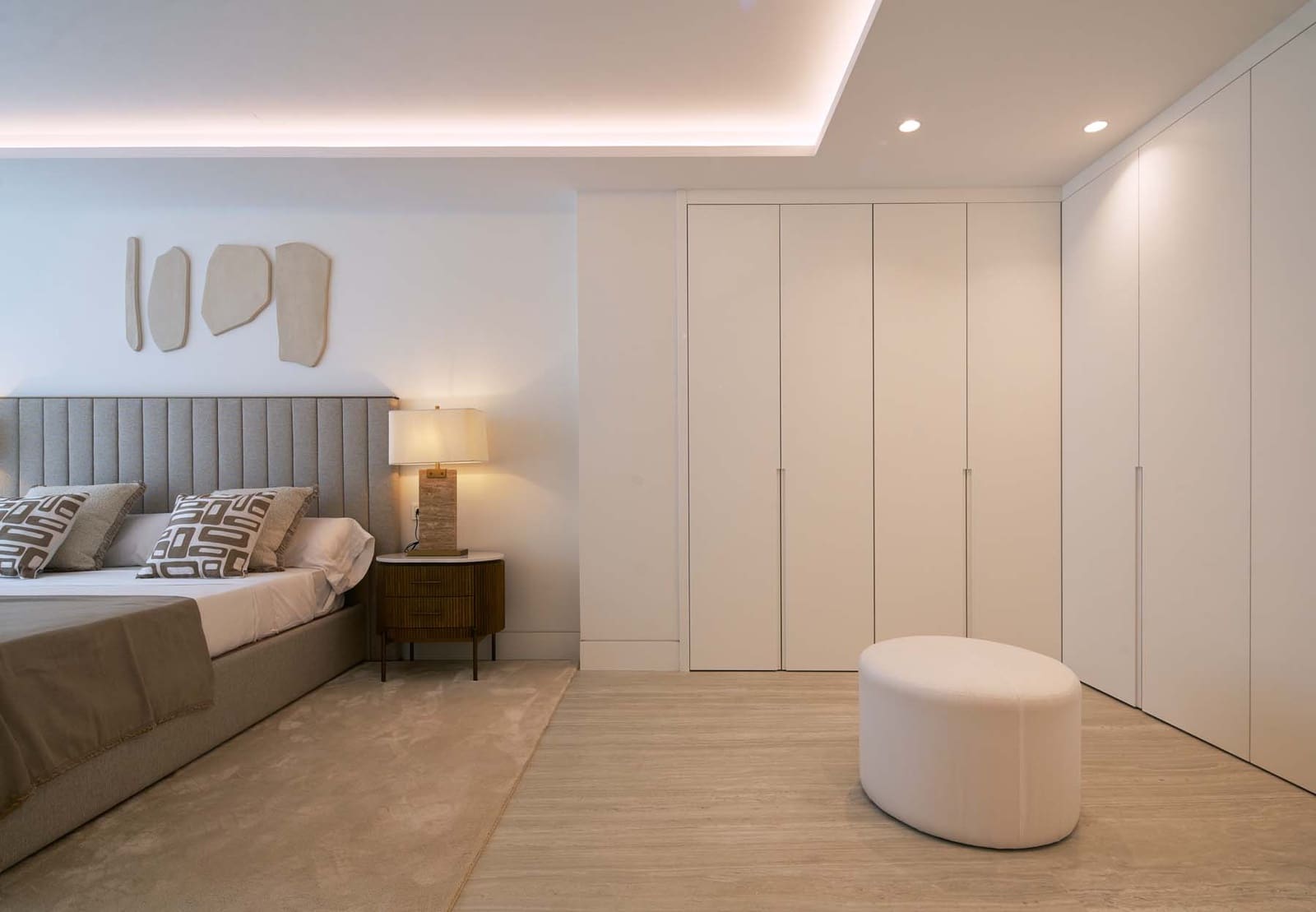 3 bedroom Apartment for sale in New Golden Mile with pool garage - € 2,950,000 (Ref: 9085133)