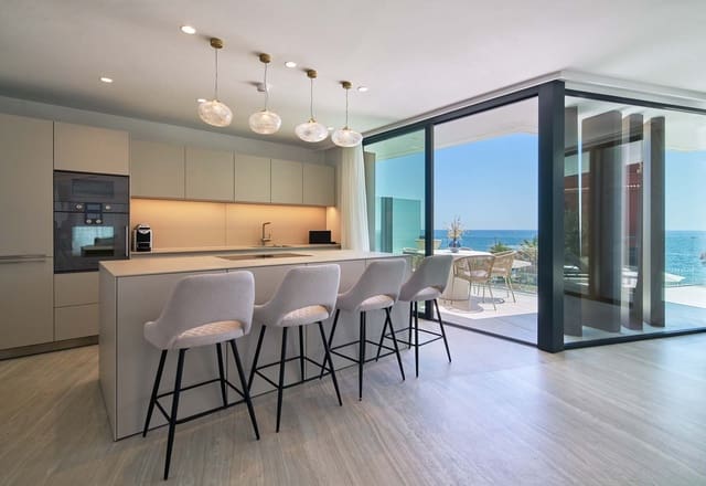 3 bedroom Apartment for sale in New Golden Mile, Estepona with pool garage - € 2,950,000 (Ref: 9085133)