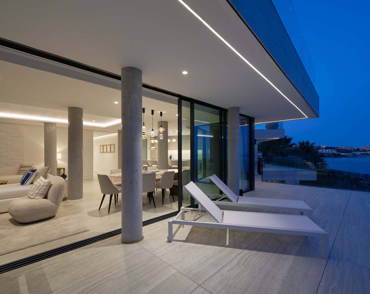 3 bedroom Apartment for sale in New Golden Mile with pool garage - € 2,950,000 (Ref: 9085133)