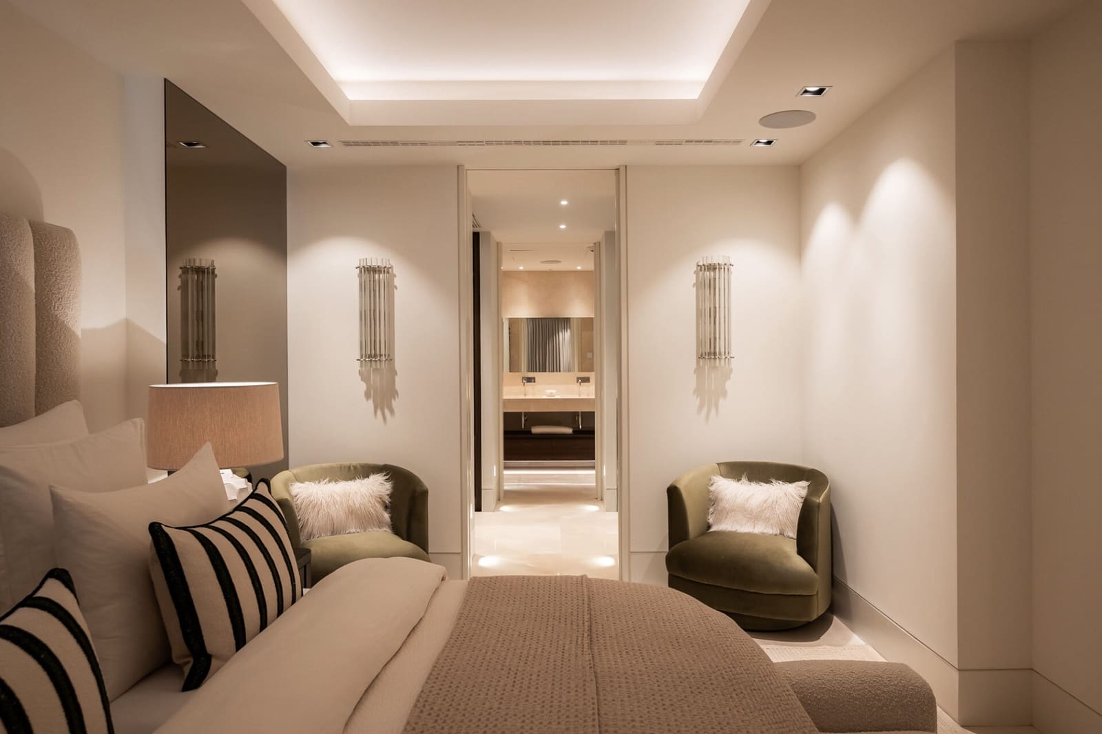 3 bedroom Apartment for sale in Marbella with pool garage - € 2,495,000 (Ref: 9098967)