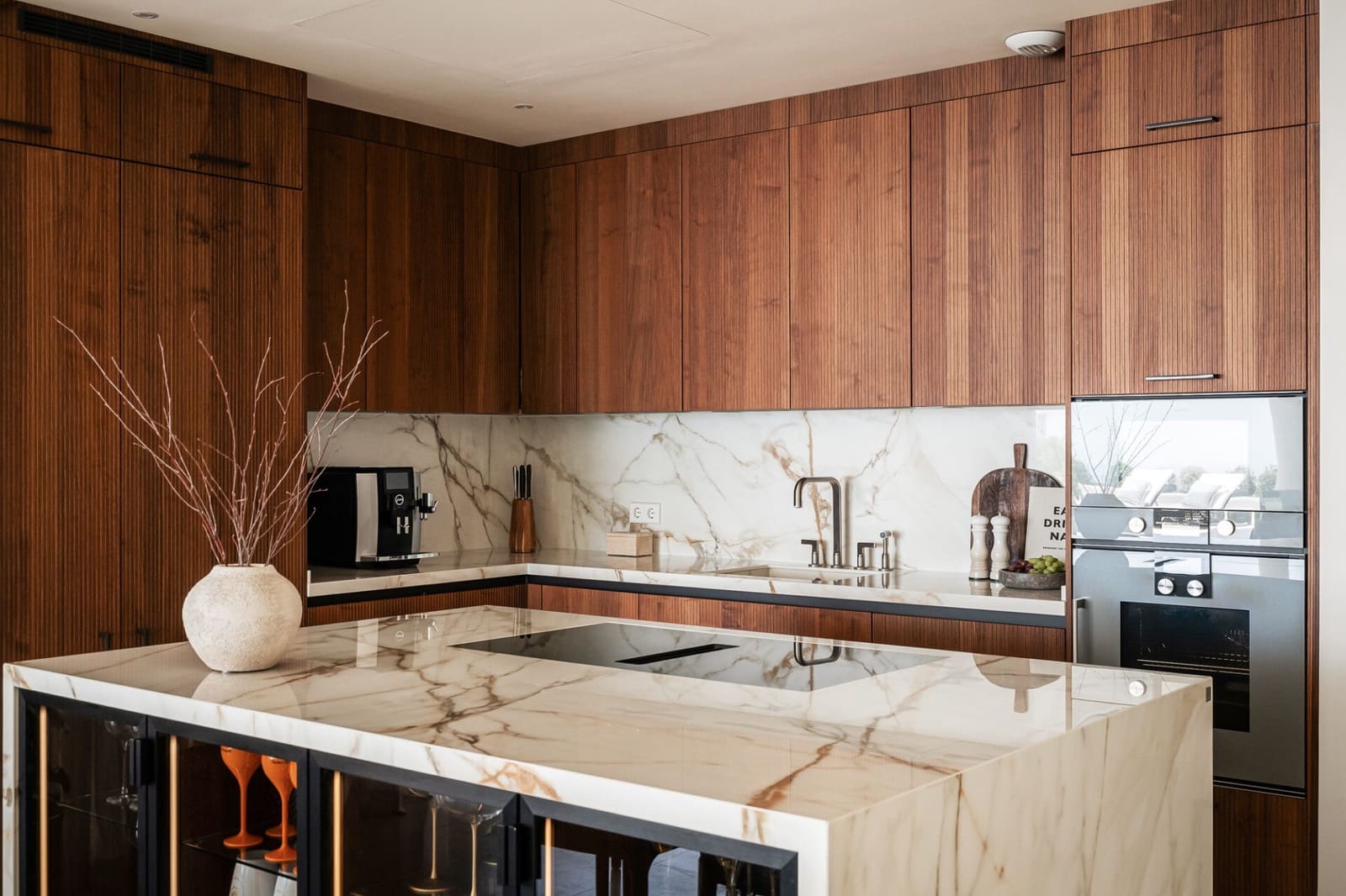 3 bedroom Apartment for sale in Marbella with pool garage - € 2,495,000 (Ref: 9098967)