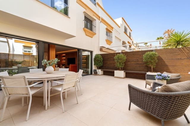 4 sypialnia Dom na sprzedaż w Golden Mile, Marbella - 2 895 000 € (Ref: 9108559)