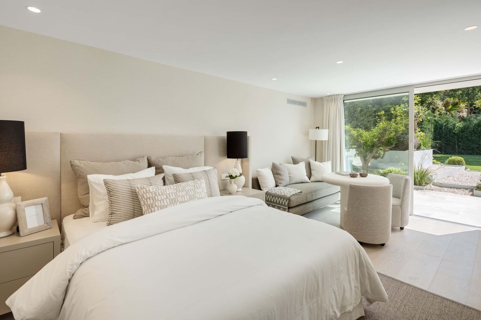 6 soverom Villa til salgs i Golden Mile med svømmebasseng garasje - € 8 950 000 (Ref: 9108560)