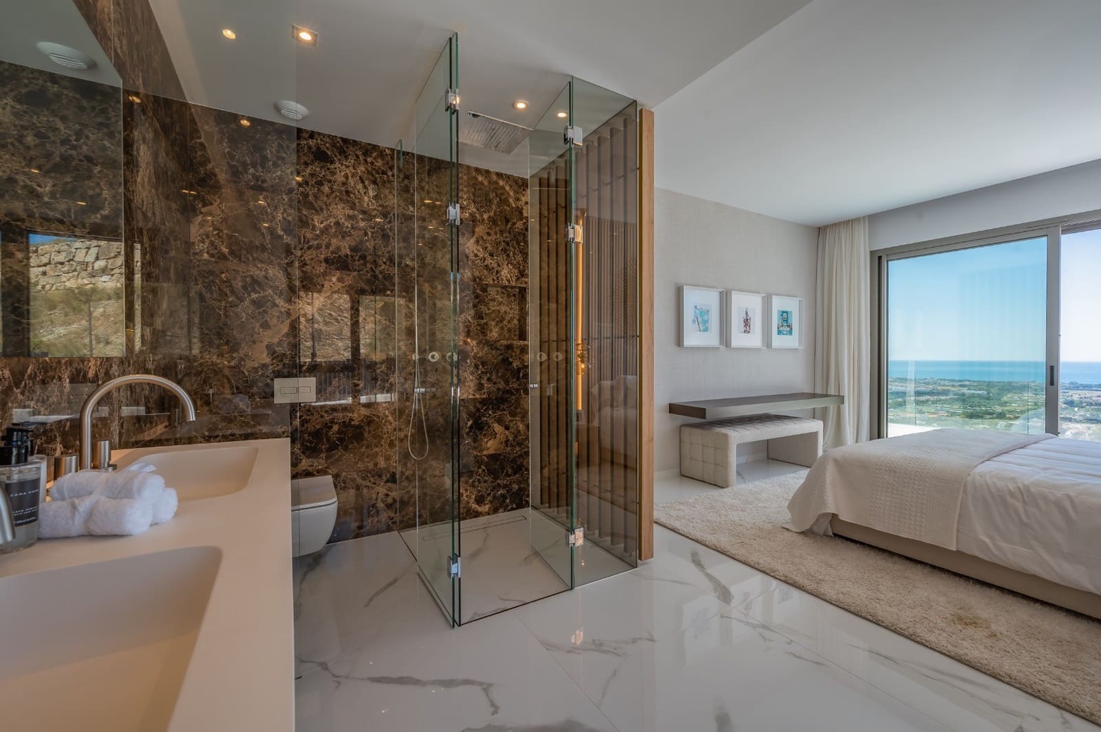 3 bedroom Apartment for sale in Benahavis with pool garage - € 1,625,000 (Ref: 9110140)