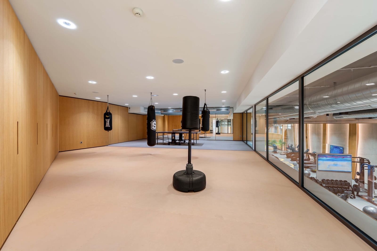 4 soveværelse Penthouse til salg i Golden Mile med swimmingpool garage - € 11.900.000 (Ref: 9110142)