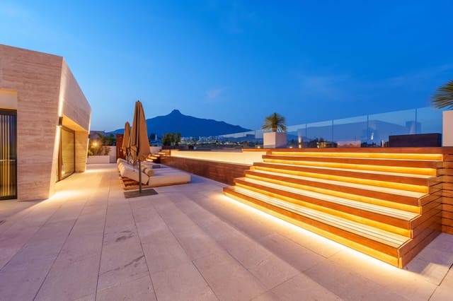 4 sypialnia Penthouse na sprzedaż w Sierra Blanca, Marbella z basenem garażem - 11 900 000 € (Ref: 9110142)