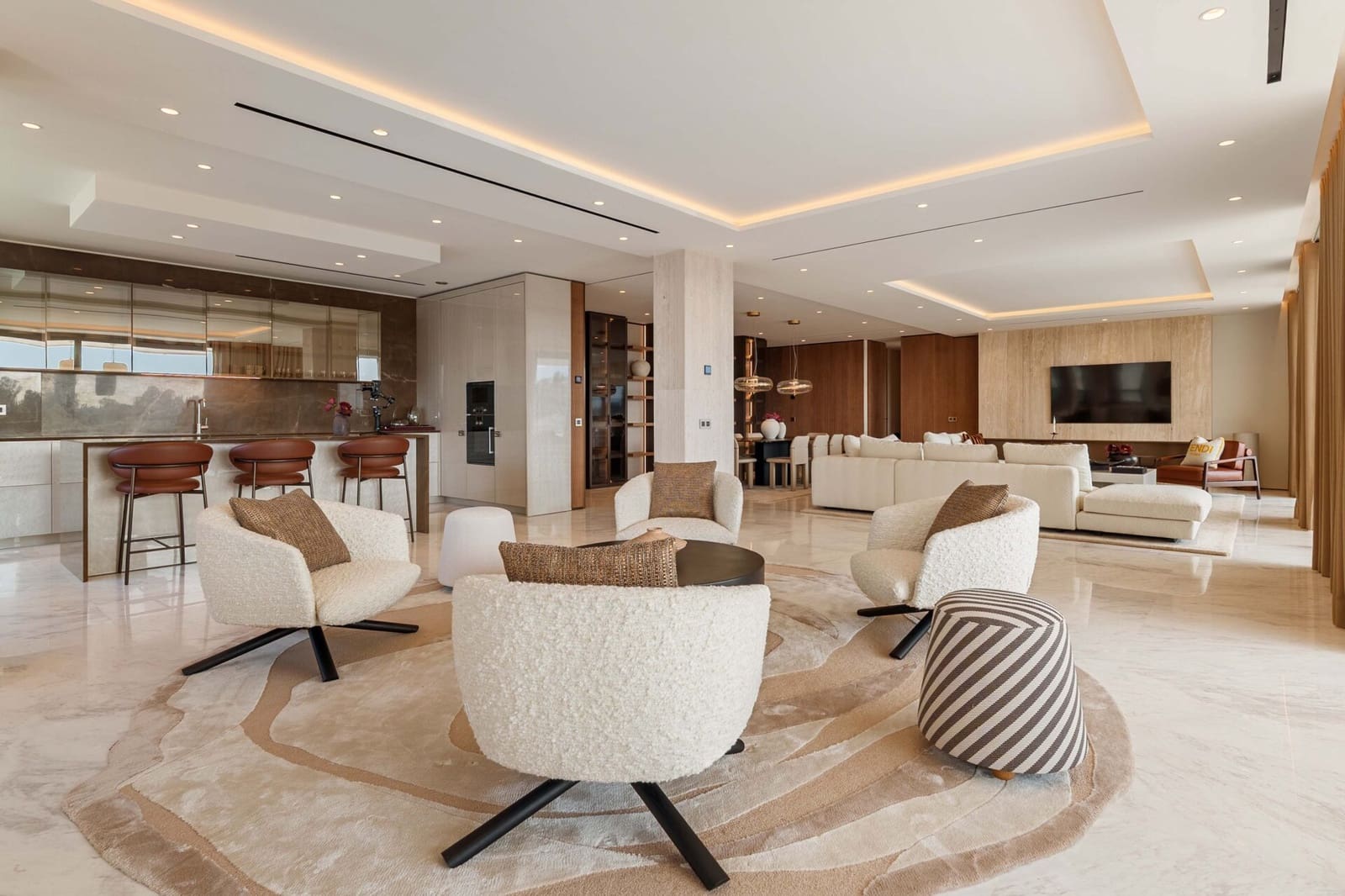 4 soveværelse Penthouse til salg i Golden Mile med swimmingpool garage - € 11.900.000 (Ref: 9110142)