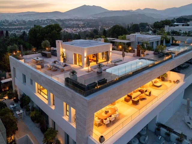 4 sypialnia Penthouse na sprzedaż w Sierra Blanca, Marbella z basenem garażem - 11 900 000 € (Ref: 9110142)