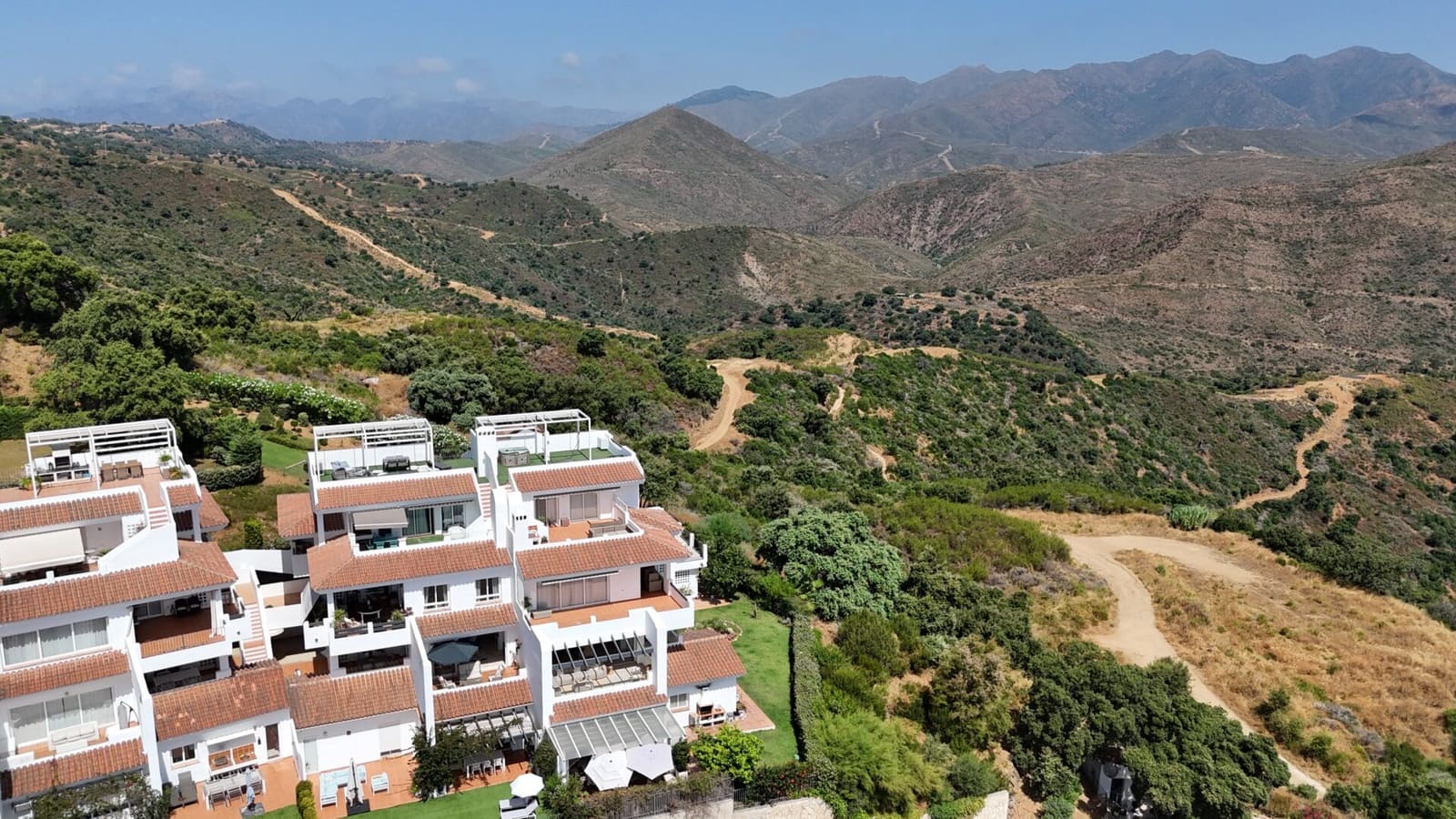 3 sypialnia Apartament na sprzedaż w La Mairena z basenem garażem - 459 000 € (Ref: 9115969)