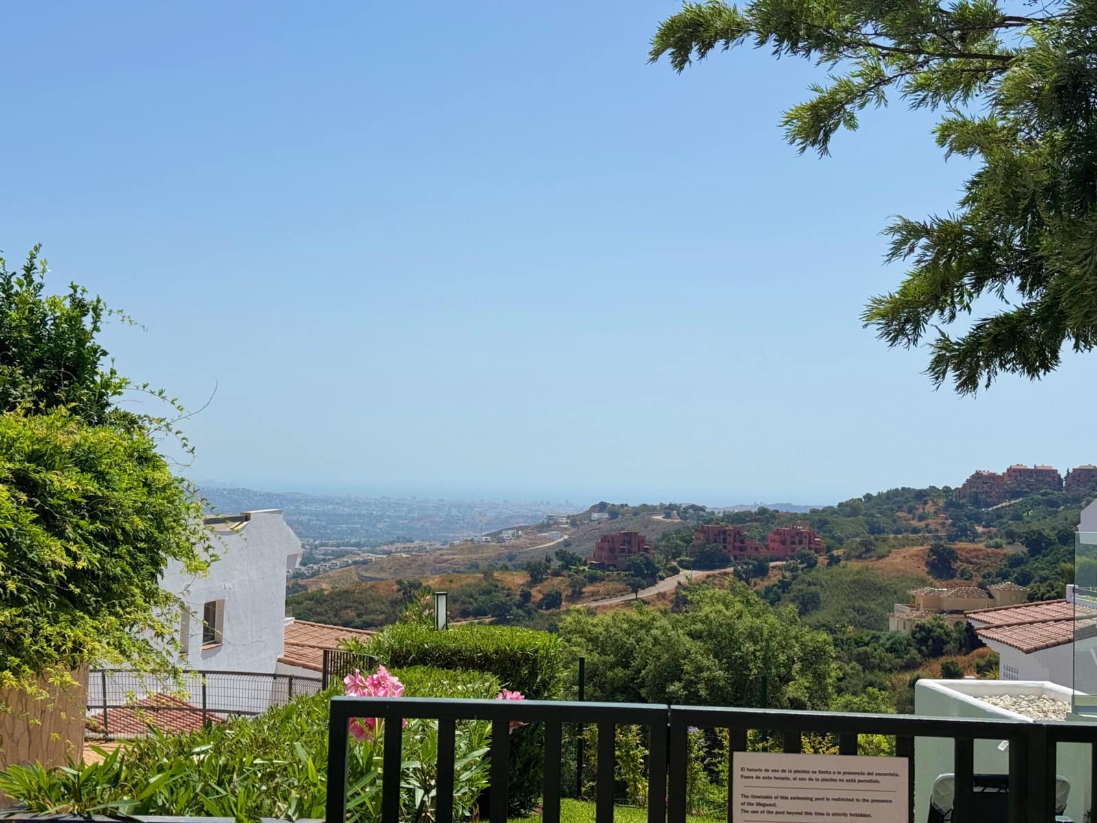 3 sypialnia Apartament na sprzedaż w La Mairena z basenem garażem - 459 000 € (Ref: 9115969)