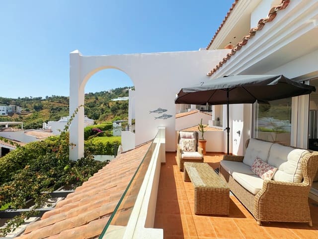 3 sypialnia Apartament na sprzedaż w La Mairena, Ojen z basenem garażem - 459 000 € (Ref: 9115969)