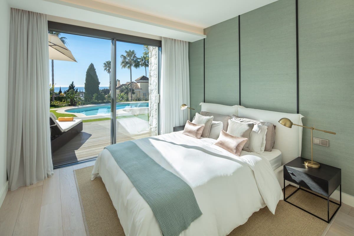 3 bedroom Villa for sale in El Rosario with pool - € 2,750,000 (Ref: 9118618)