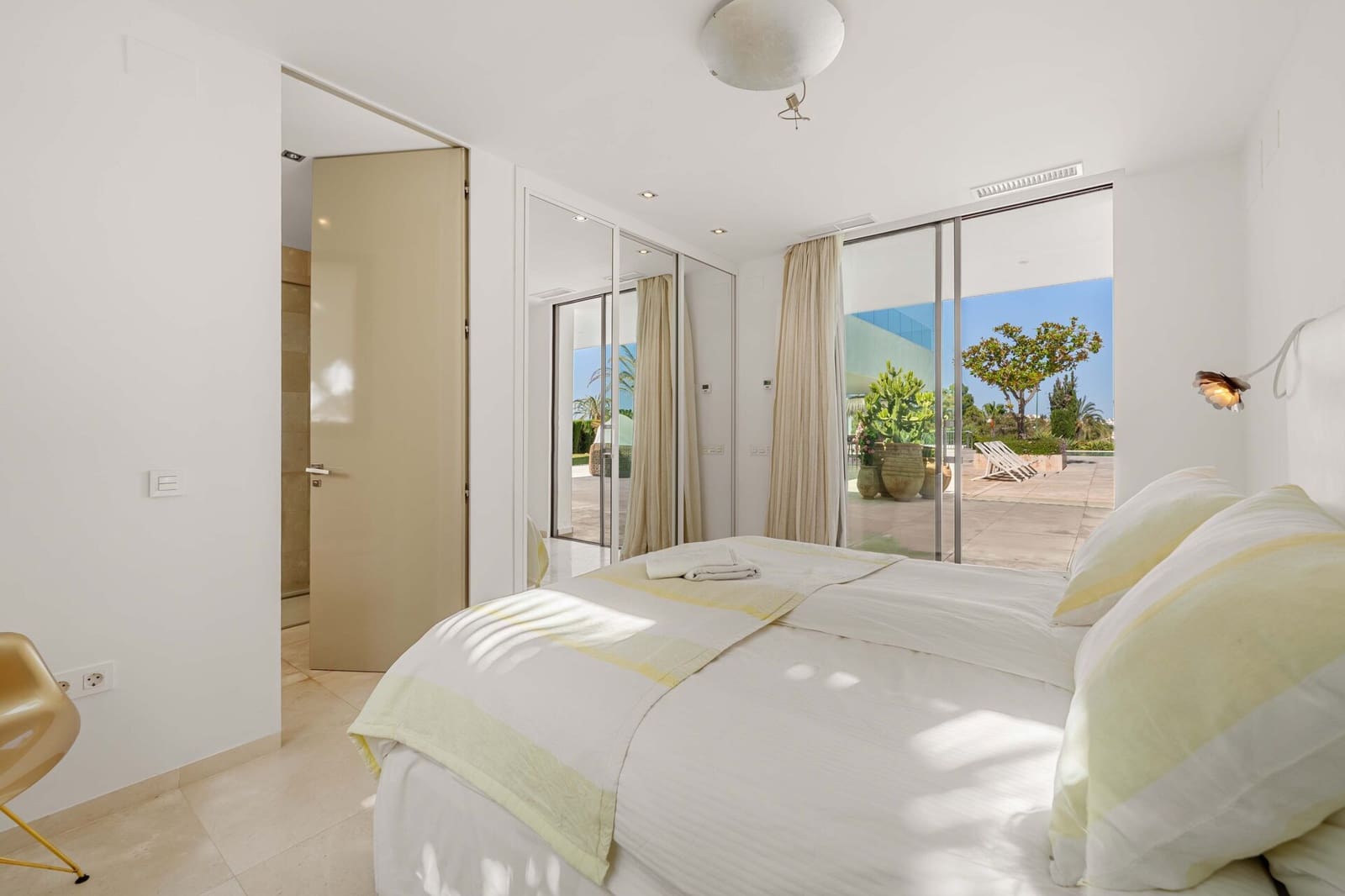 7 bedroom Villa for sale in Nueva Andalucia with pool garage - € 7,950,000 (Ref: 9118621)