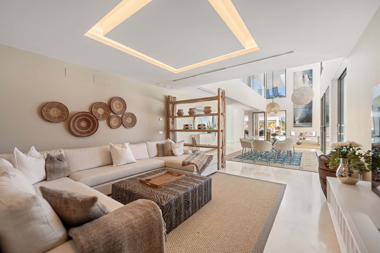 7 bedroom Villa for sale in Nueva Andalucia with pool garage - € 7,950,000 (Ref: 9118621)