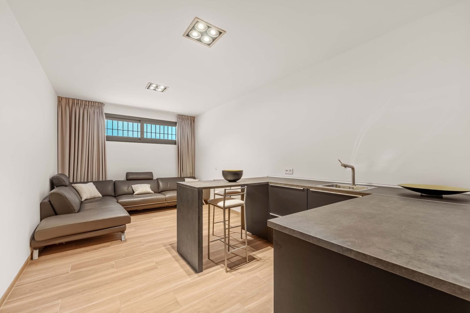 7 bedroom Villa for sale in Nueva Andalucia with pool garage - € 7,950,000 (Ref: 9118621)