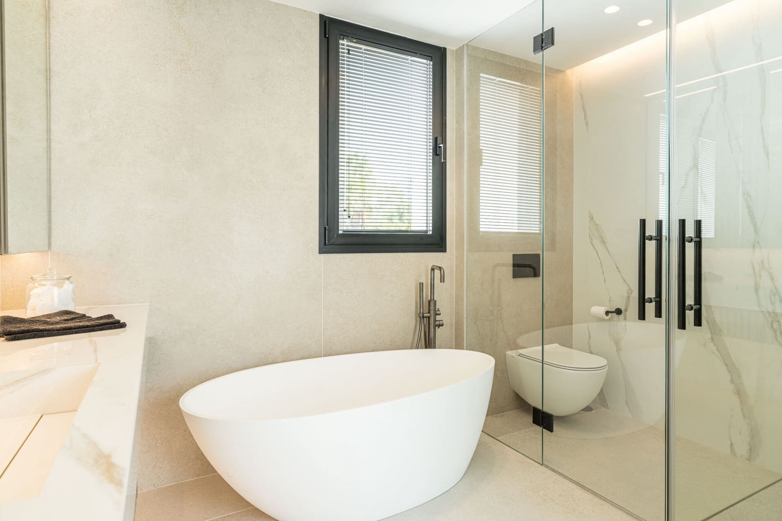 4 sovrum Villa till salu i Nueva Andalucia med pool - 3 450 000 € (Ref: 9146963)