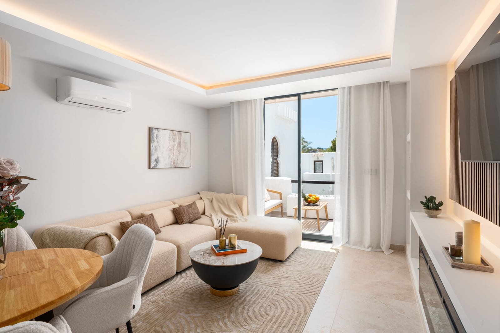 3 soverom Penthouse til salgs i Nueva Andalucia med svømmebasseng - € 950 000 (Ref: 9153815)