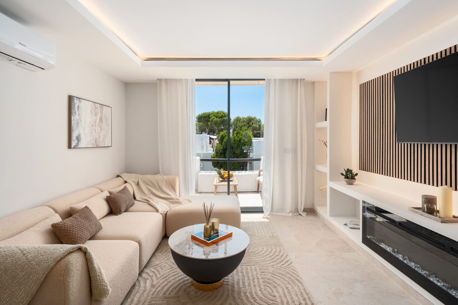 3 soverom Penthouse til salgs i Nueva Andalucia med svømmebasseng - € 950 000 (Ref: 9153815)