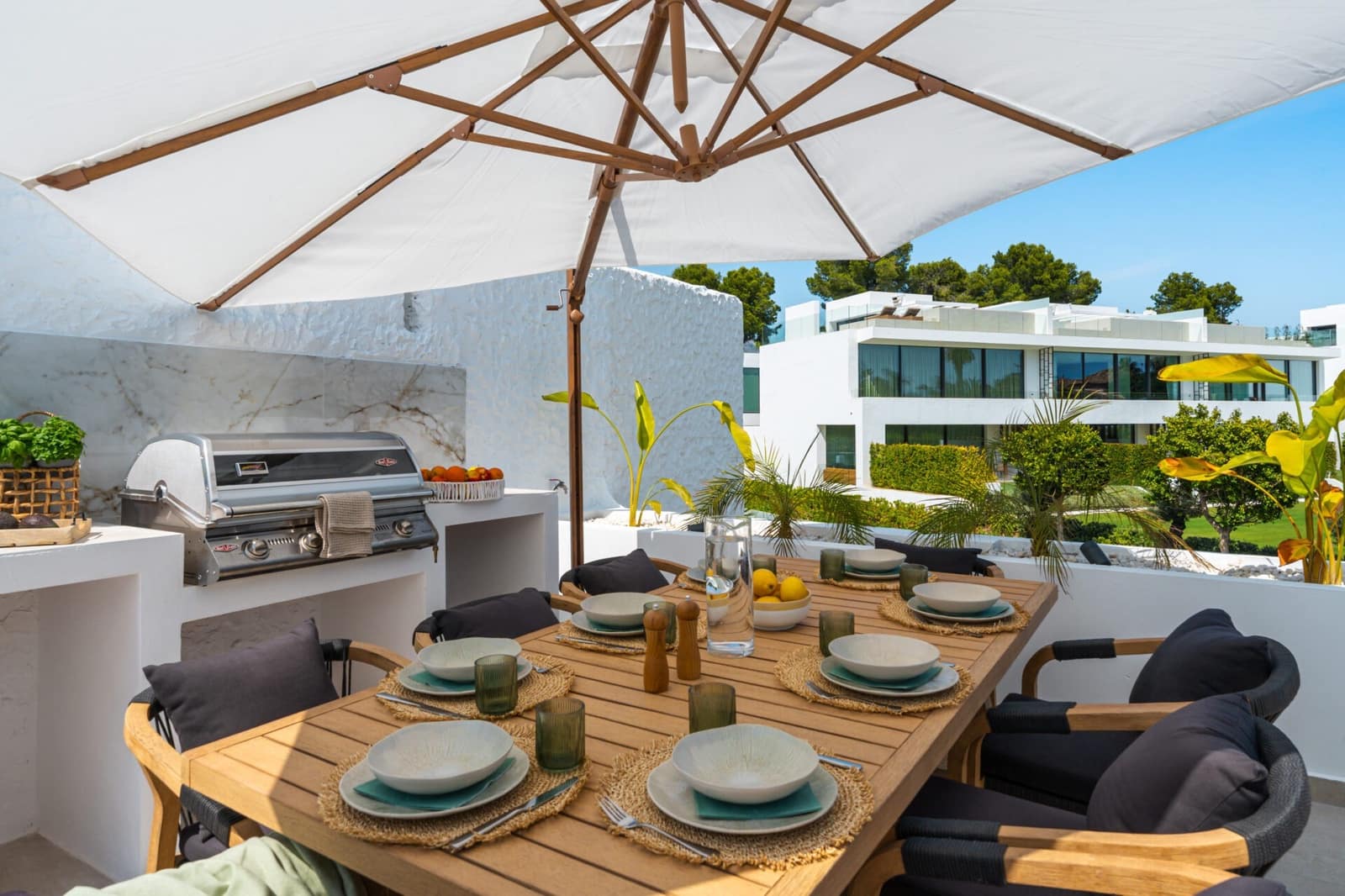 3 soverom Penthouse til salgs i Nueva Andalucia med svømmebasseng - € 950 000 (Ref: 9153815)